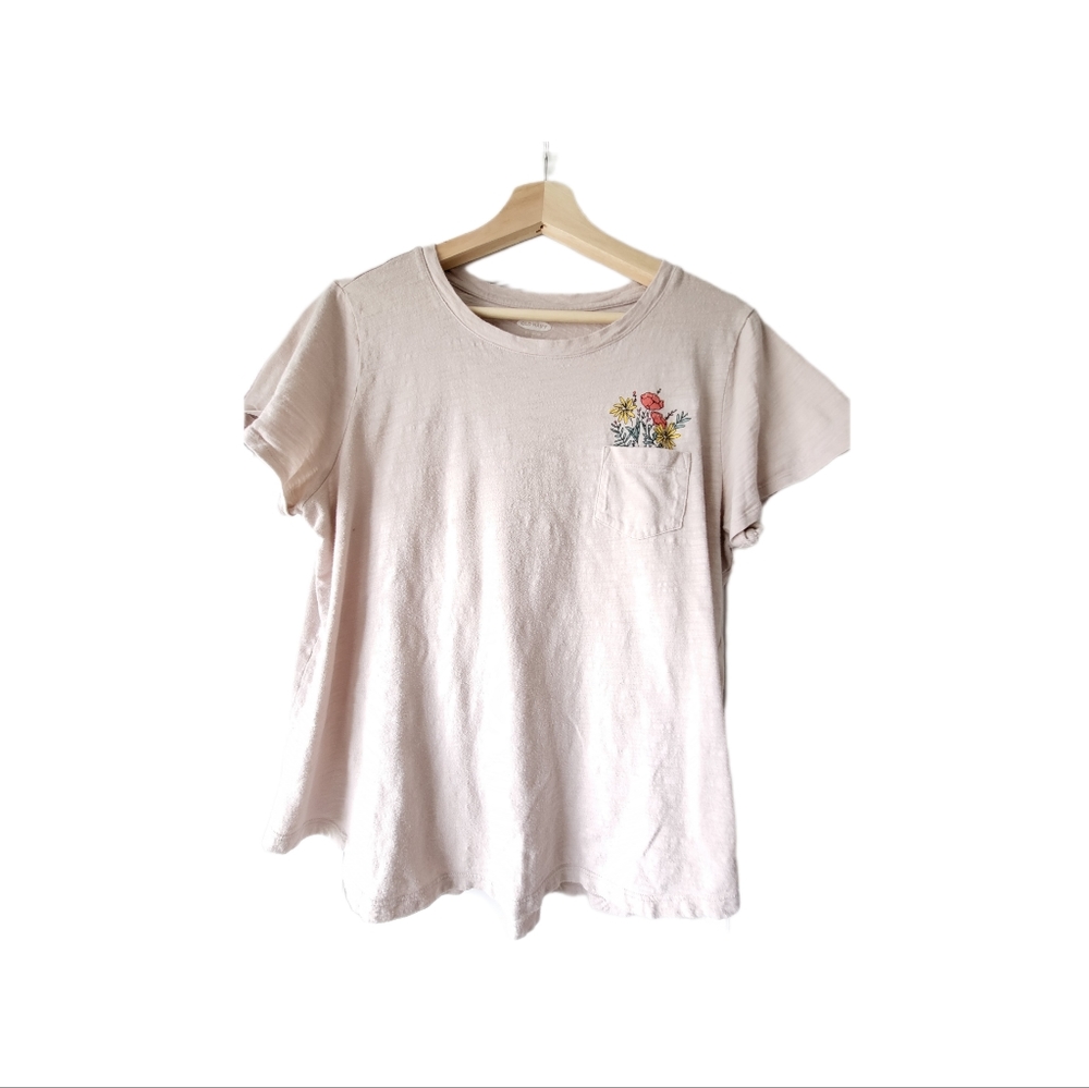 Old Navy T-shirt